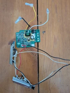 Shark IZ201UKT 32 Akku Staubsauger Bürstenkopf PCB + Bürstenkopfbeleuchtung - Bild 1 von 5