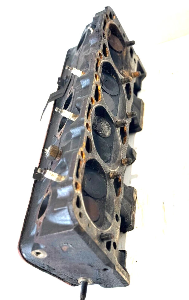 GMC K2500 350 TBI 1995 V8 culata usada buen estado para renovación Foto 1 de 4