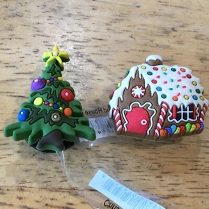 Lot of 2 Xmas Gingerbread House & Tree AUTHENTIC JIBBITZ SHOE CHARM CROCS HOLES - Picture 1 of 4