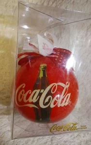 Coca-Cola 1993 Vintage Rotondo Albero di Natale Ornamento Lampadina da Collezione Nuova con Scatola - Foto 1 di 3