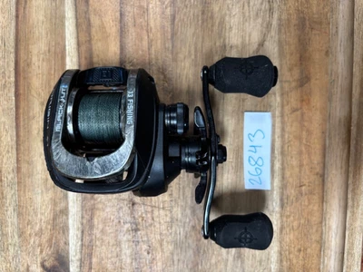 13 fishing Black Out origin 1 left handed fishing reel (26843) - Image 1 of 4