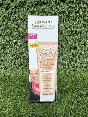Garnier BB Cream 5in1 Miracle Skin Perfector Oily Combo Medium/Deep 2.0 Boxed - Image 1 of 2