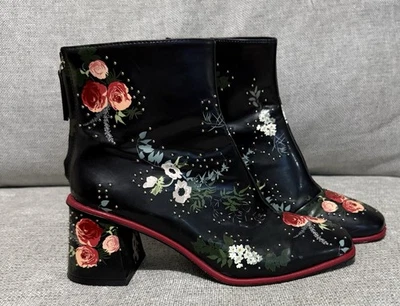 Botas para mujer Zara negras y rojas talla 38 Foto 1 de 4
