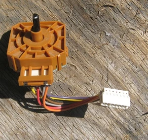 Frigidaire Electrolux Cycle Selector Switch 137493300 EM3632-03 - Picture 1 of 3