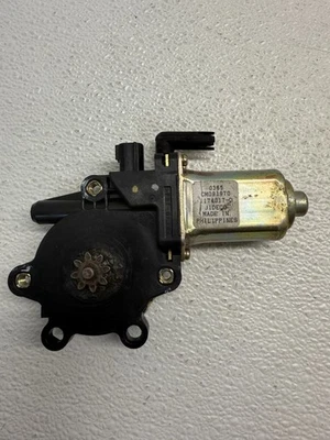 2004-2012 Chevrolet Colorado CREW CAB Front Right Door Window Motor CM091970 OEM - Image 1 of 4