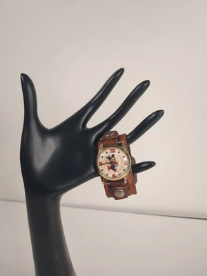Reloj Vintage Mickey Mouse Bradley Correa de Cuero Suizo Diamante Tooled Usado  Foto 1 de 4