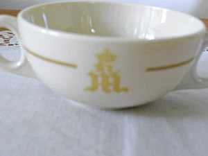 Vintage Siracusa Cina vecchio avorio O.P.CO. Zuppiera a 2 manici con logo St. M ~ - Foto 1 di 4