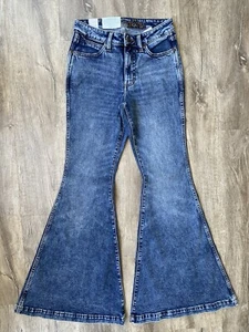 NWT 25x34 Wrangler Retro High Rise Trumpet Flare Jeans in Emily - Picture 1 of 12