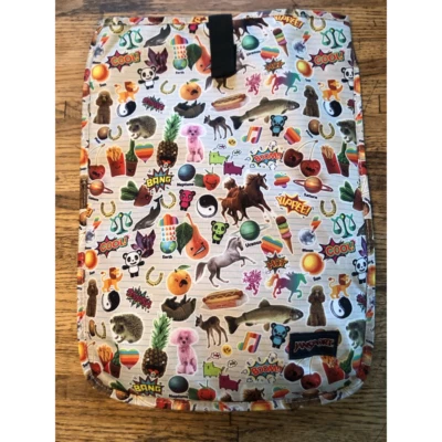 JanSport Funda Portátil Tableta Divertida Animal Estampado Completo Multicolor Acolchada Foto 1 de 4