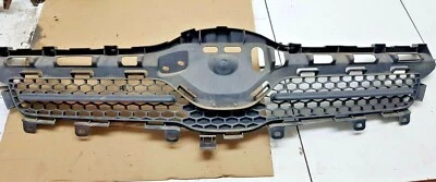 Parachoques delantero radiador parrilla superior Toyota Corolla Verso MK1 2004-2009 Foto 1 de 3