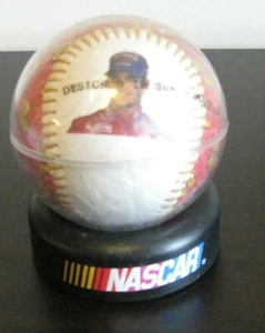 NASCAR - JEFF GORDON #24 - BASEBALL WITH CASE AND STAND - SMALL CRACK IN CASE - Picture 1 of 5