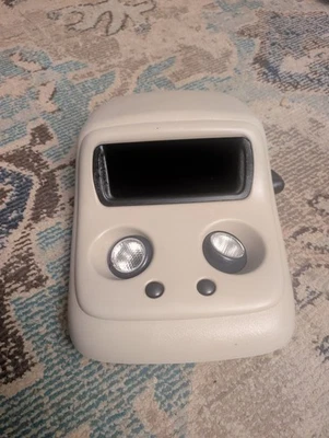 Luz de mapa domo Chevy 2004 2005 Tahoe 2006 2003 Silverado GMC Sierra 1500 OEM S3 Foto 1 de 4