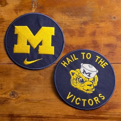 Parche bordado Michigan Wolverines Hail To The Victors paquete de 2 5x5 hierro coser Foto 1 de 4