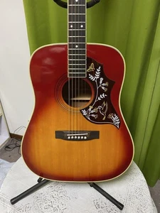 Guitarras acústicas Gibson Hummingbird Onkyo rojas Sunburst usadas de Japón - Imagen 1 de 12