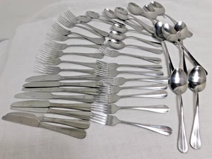 J7 - Pfaltzgraff Stainless Flatware 18/0 Simplicity 8 5pc Place Settings 40pc - Picture 1 of 8