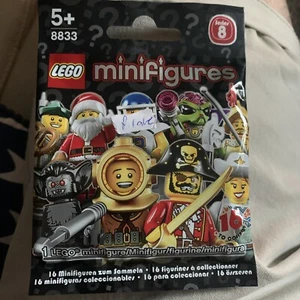 LEGO Series 8 8833 Pirate Minifigure BRAND NEW SEALED - Picture 1 of 2