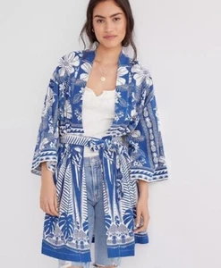 NWT Farm Rio Anthropologie Tropical Floral Print Kimono Jacket Sz M - Blue White - Picture 1 of 6