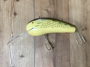 Large Vintage 18" Fishing Lure Crankbait w/Hooks For Mancave Cabin Store Display - Picture 1 of 8