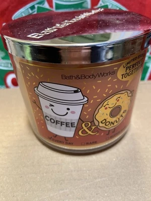 Nuevo 2025 Bath & Body Works Coffee & Donuts 3 velas de mecha Foto 1 de 4