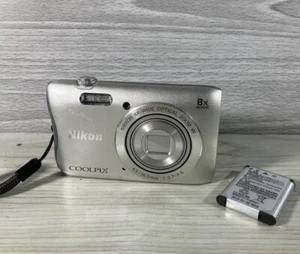 Nikon COOLPIX S3700 Silver Digital Camera with 8x Optical Zoom Japan - Picture 1 of 8