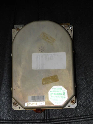 Vintage Seagate ST-251 40MB 5.25" Internal Hard Drive - Image 1 of 4