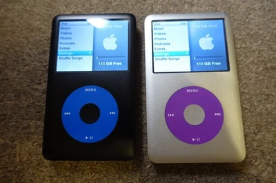 ¡Subasta de 1 día! LOTE de 2 iPod 6ta Generación Clásicos USADOS (120 GB) Negro Plata 120 GB 80 GB Foto 1 de 4