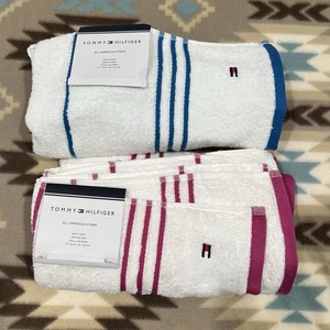 Juego de 2 toallas de baño Tommy Hilifiger azul y frambuesa - Imagen 1 de 3