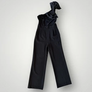 Eliza J One-Shoulder-Overall mit Samtschleife hat Taschen Damen schwarz Größe 8 " - Bild 1 von 9