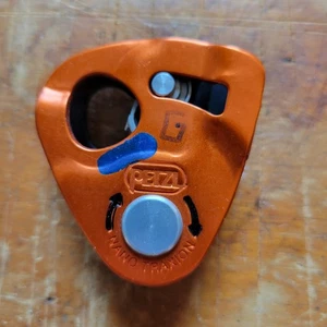 Petzl NANO TRAXION - Climbing Pulley - Picture 1 of 3
