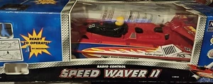 Nikko RC Speedboat Speed Waver 2 Red 1:25 Fully Working Boxed With Manual - Picture 1 of 24