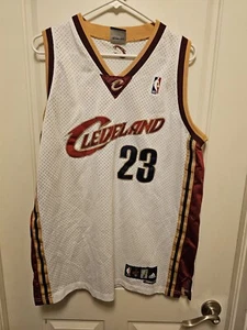 Authentic Cleveland Cavaliers LEBRON JAMES NBA Trikot Herren M, 2016 Champion - Bild 1 von 2