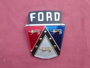 1950-51 Ford trunk emblem, NOS! OA-7042514-B - Picture 1 of 3