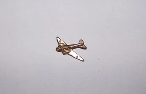 VINTAGE DC-9 DC-3 AIRPLANE PLANE LAPEL BADGE PIN WINGS BROOCH - Picture 1 of 2
