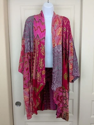 Plumero Kimono Wild Thing Wild Mujer Rojo Retazos Batik Rayón Boho Talla Única  Foto 1 de 4