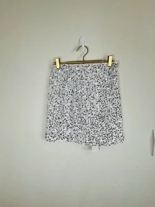 Fashion Women’s Silver Sequin Mini Skirt Size Small Party Glitter Stretch Waist - Picture 1 of 6