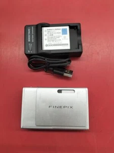FUJIFILM Finepix Z3 Compact Digital Camera With Accessories, Good Condition - Picture 1 of 2