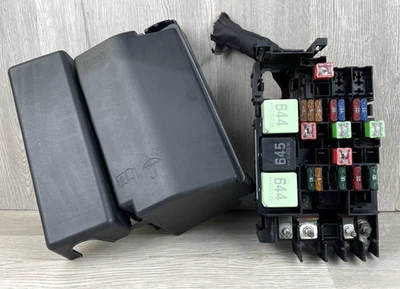 2011-2014 Volkswagen Jetta Engine Bay Fuse Box 1.8t SE USED OEM  - Image 1 of 4