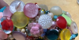 Vintage Handmade Button Bracelet OOAK Plastic Elastic FLowers Colorful Whimsical - Picture 1 of 7