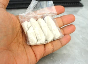 4 Pc Original Gopi Chandan Sticks Shiva Kali Pooja Tilak White Tilak Forehead - Picture 1 of 2