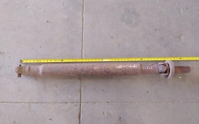 2004 CHEVROLET TAHOE 4X4 REAR STEEL DRIVE SHAFT - Image 1 of 4