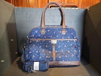 Bolso de hombro organizador de negocios Chaps floral de nailon azul marino para computadora portátil Foto 1 de 4