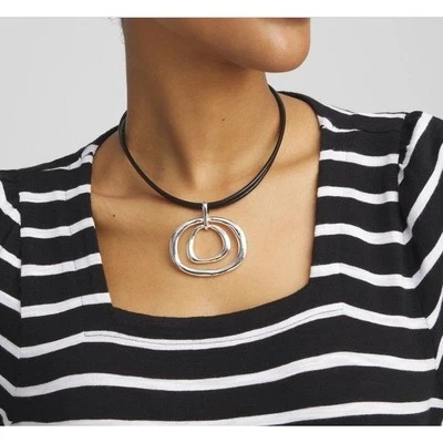 Collar Colgante Anillos Tono Plata Chico's Doble Hilo Cuero Cordón 16" Foto 1 de 4