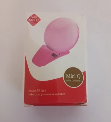 Mini Q Selfie Ring Light Portable Flash LED USB Clip Mobile Phone Gift Stocking - Image 1 of 4