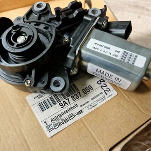 General actuator closing aid left Audi A8 4H A8 S8 A6 A7 4G - Picture 1 of 3