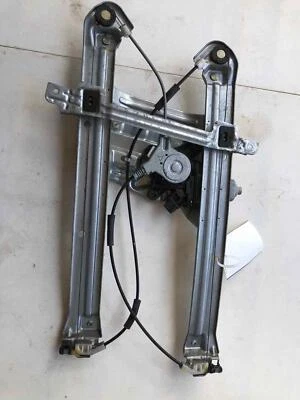 Regulador de ventana de puerta delantera MITSUBISHI ENVAVOR 2004-2011 con motor lado derecho Foto 1 de 4