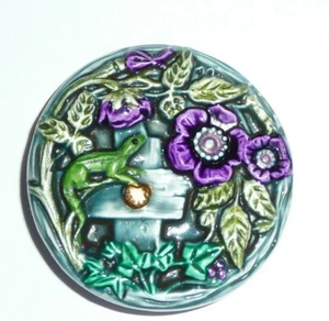 Lizard / Fence Art Stone Shank Button 1-1/2" Blue w/ Purple Flowers Green Lizard - Picture 1 of 7