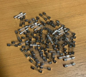 LITTELFUSE 0217001.HXP 1 A 250 V AC DC Sicherungspatrone (81 Stück = 1 Posten) - Bild 1 von 2