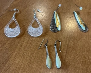 Lot Of 3 Earrings Silver Gold Green Clear Plastic Fish Hook Lightweight Dangle - Picture 1 of 10