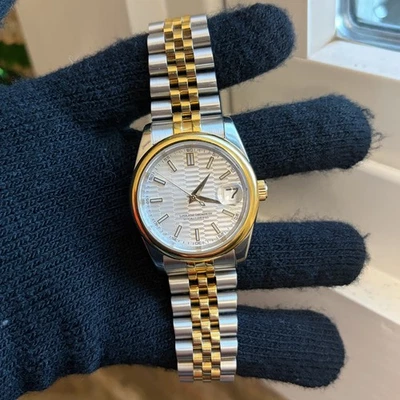 Сделанные на заказ 36 мм циферблат в белую полоску стильные часы для диджеев с механизмом NH35 - Изображение 1 из 4