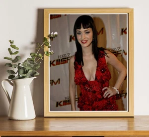 Katy Perry : 10"x8" Professional Photo - Picture 1 of 2